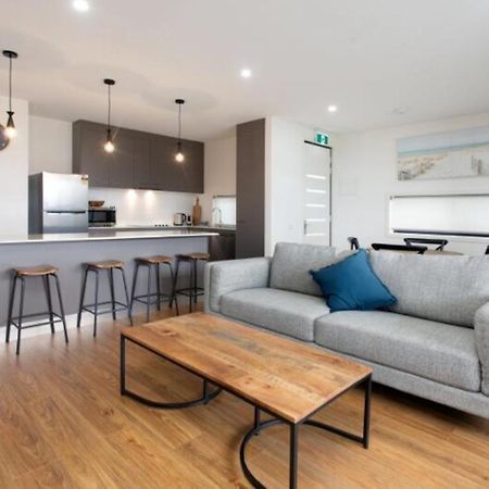 Captains Cove Ground Floor Luxury Apartments Пейнсвілл Екстер'єр фото